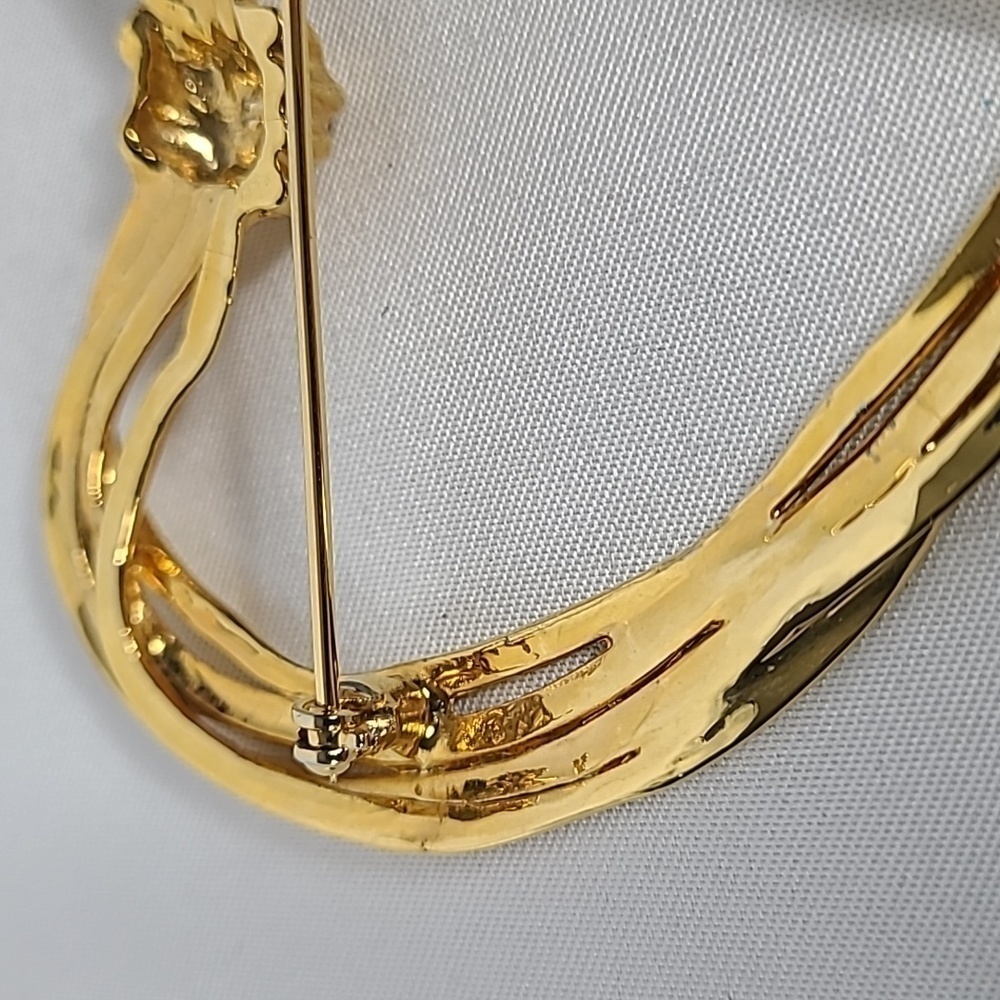 Beautiful, Large Gold Plated Heart Pin - Picture 5 of 5
